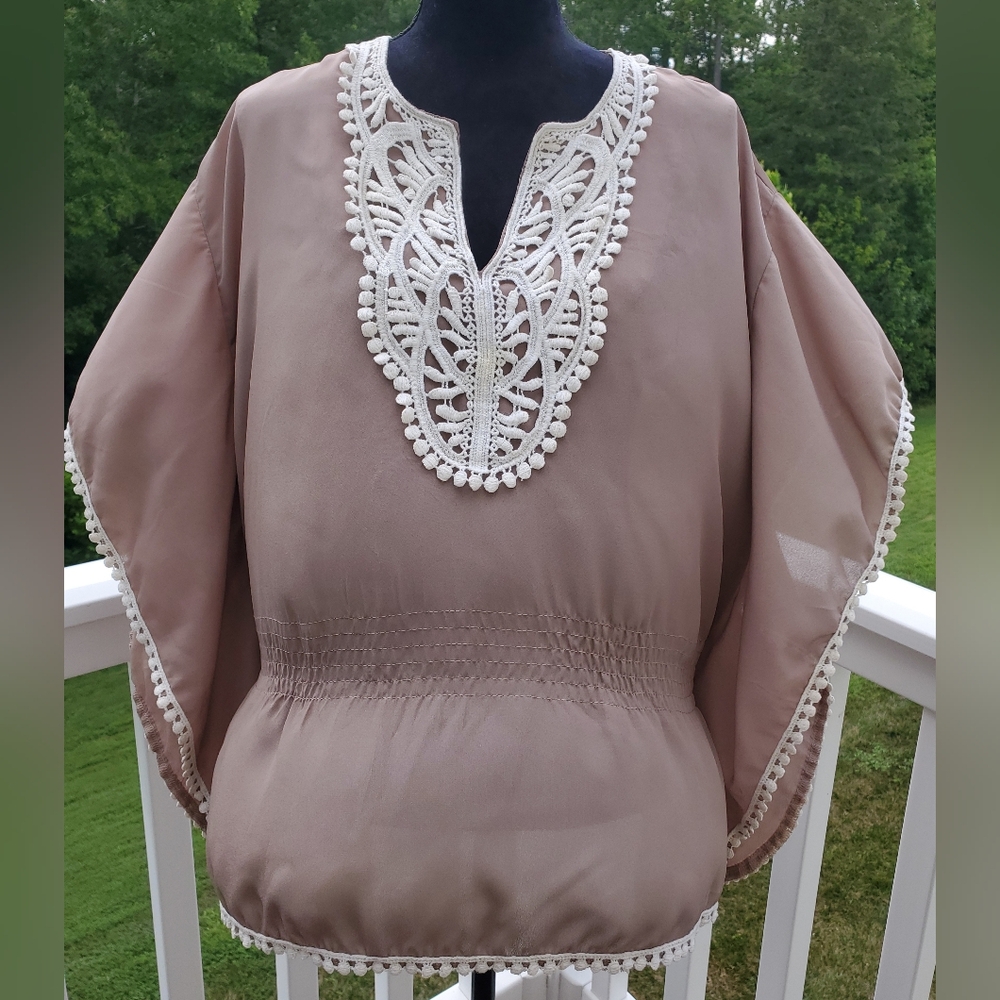 Forever Fashion Elegant Taupe Women's Top w/Embroidered Detailing Sz XL